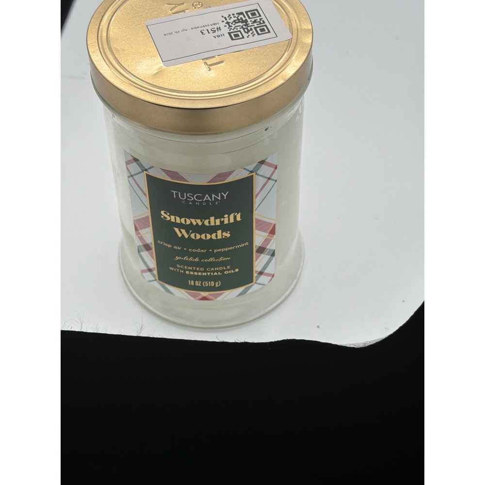 Tuscany Candle Snowdrift Woods 18oz Scented Candle Yuletide CollectionCedar Mint